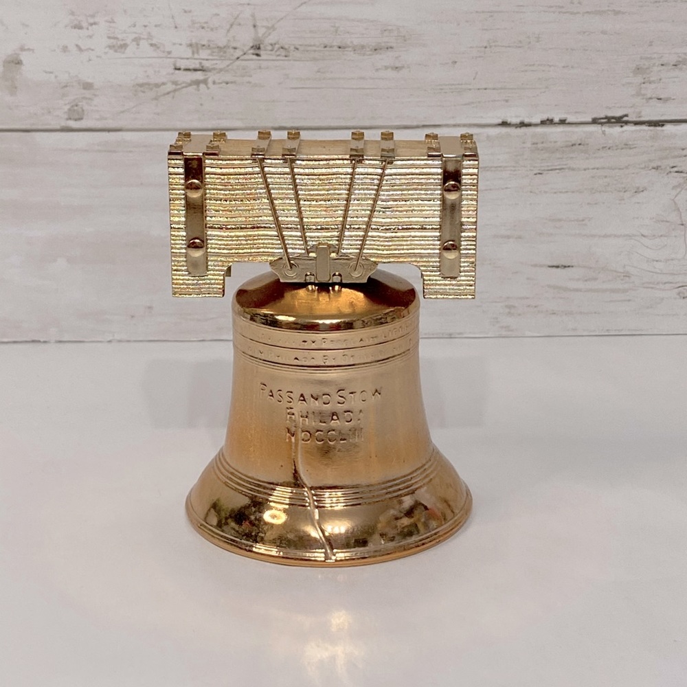 Vintage Avon Liberty Bell Cologne Decanter “Oland” Aftershave